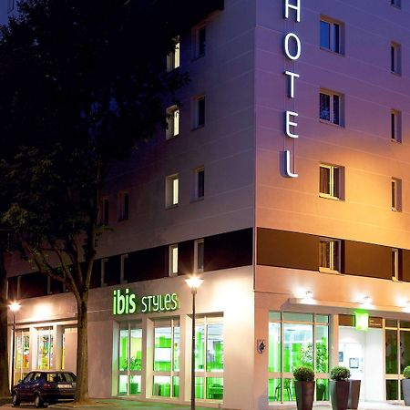 Ibis Styles Lyon Villeurbanne Parc De La Tete D'Or Экстерьер фото
